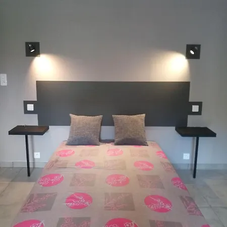 Beautiful Very Spacious Lägenhet